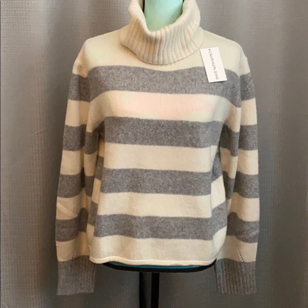 NWT Calvin Klein turtleneck sweater